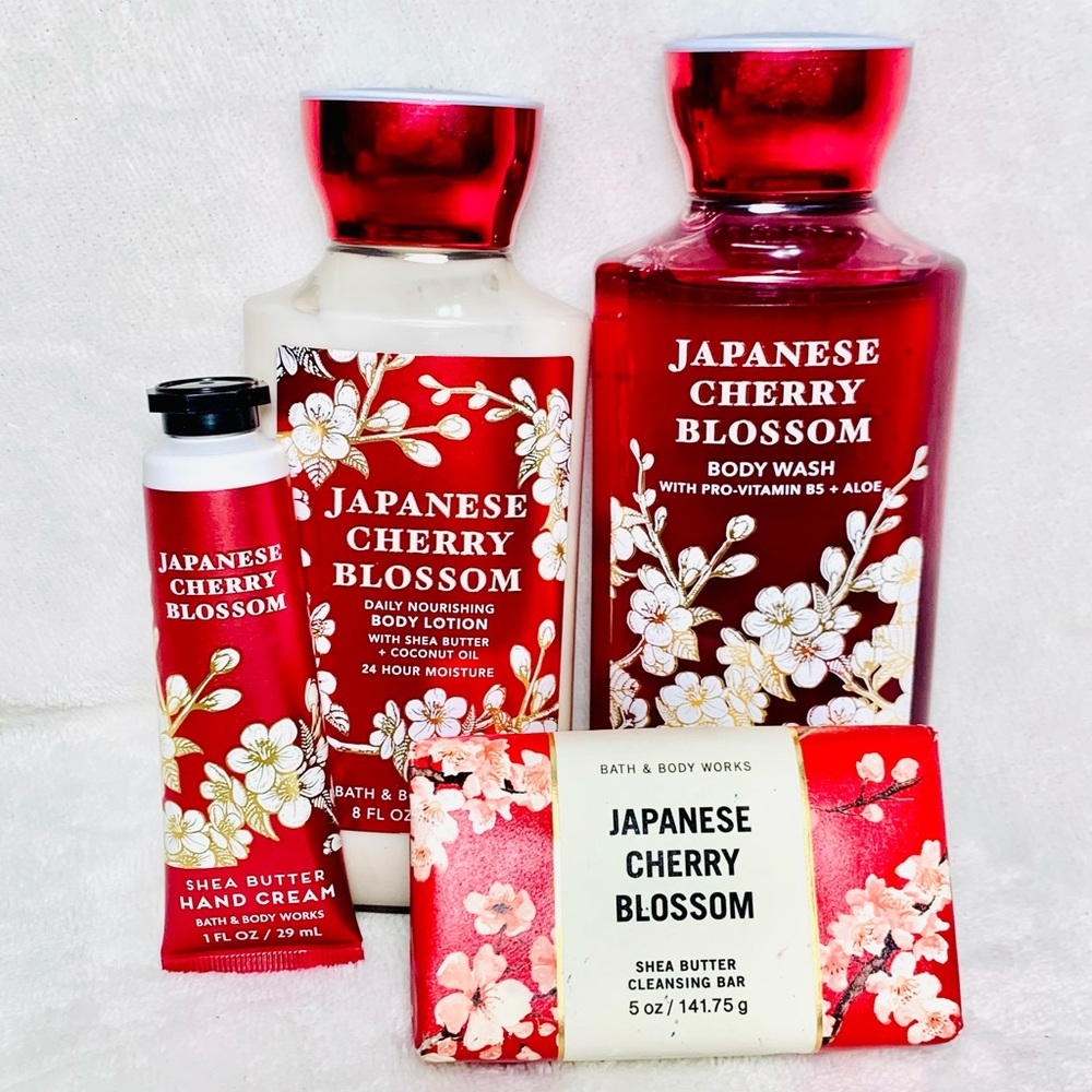📌SOLD📌Bath & Body Works Japanese Cherry Blossom 4 Pc Collection
